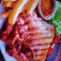 สเต็กสะโพกไก่ปาปริก้า