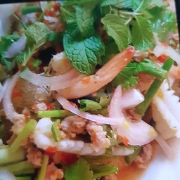 ยำวุ้นเส้นทะเลหมู