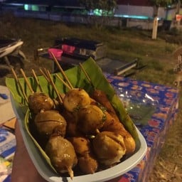 ร้านลูกชิ้นปู่เย็น