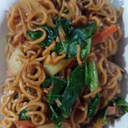 มาม่าผัดขี้เมา