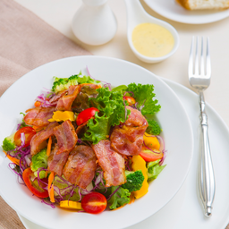 สลัดเบคอน