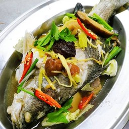 ปลากะพงนึ่งบ๊วย(รอนึ่งประมาณ 20 นาที)