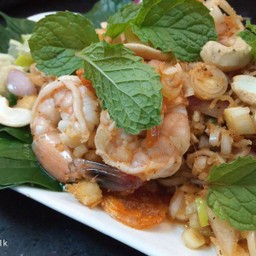 ยำตะไคร้กุ้งสด