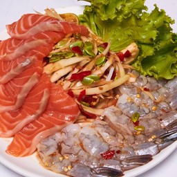 ตำลาวกุ้งดิบแซลม่อน