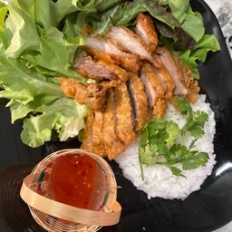 หมูทอดครัวบ้านยาย สาขา1