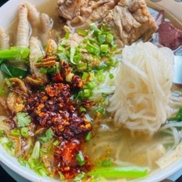จั๊บอ่อน+ขาไก่+เลือด(มีชุดเครื่องปรุงให้1ชุดนะคะ)