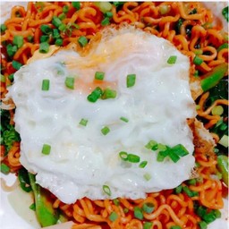 แซ่บแห้ง