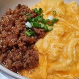 ข้าวไข่ข้นพริกเผาหมูสับ