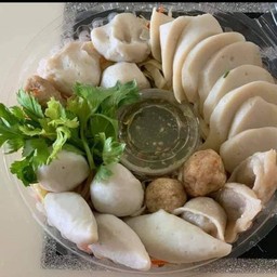 ยำลูกชิ้นปลาเยาวราชแท้100%Zapcap ไม่มีสาขา