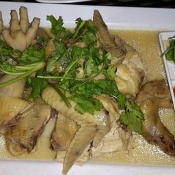 ไก่บ้านต้มน้ำปลา