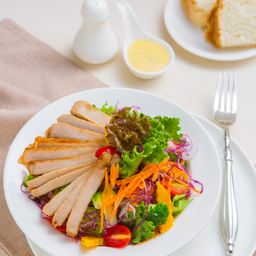 สลัดหมูย่าง