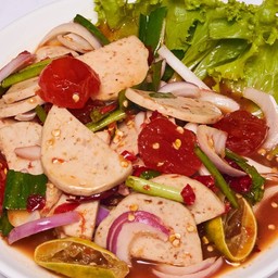 ยำยั่วไข่แดงเค็มหมูยอ