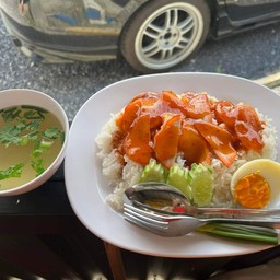 ชายสี่ บะหมี่เกี๊ยว ประตูน้ำพระอินทร์