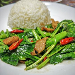 ข้าวคะน้าปลาเค็ม