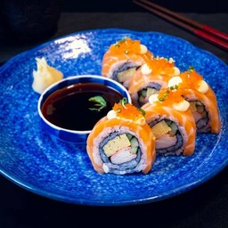 SALMON ROLL