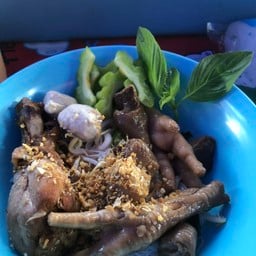 นัญมีก๋วยเตี๋ยวไก่มะระ รามคำแหง60