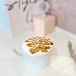 HOT CARAMEL MACCHIATO
