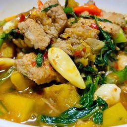 แกงอ่อมฟักทองหมู