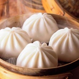 กะเพราพริกแห้ง & ขนมจีนน้ำยากระทิ  (เทพารักษ์)