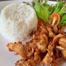 ข้าวหมูทอดกระเทียม