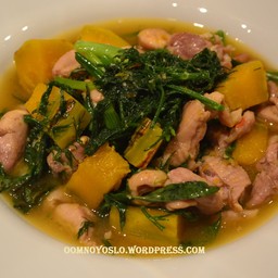 แกงอ่อมฟักทองไก่