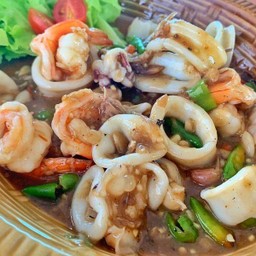 ผัดพริกขี้หนูสวน ปลา/กุ้ง/ปลาหมึก/ทะเล