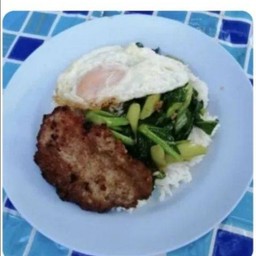 ข้าวหมูทอดอาม่า