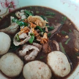 ก๋วยเตี๋ยวหมูน้ำตกแม่แป๊ดสุ1,000