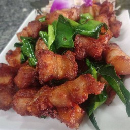 หมูสามชั้นทอดน้ำปลา