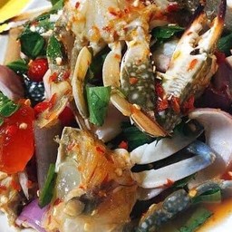 ลองมานัวร์ ยำปูม้า