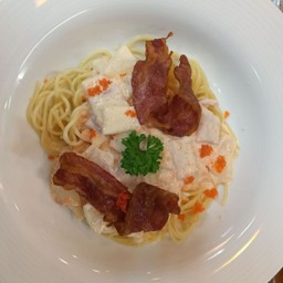 สปาเก็ตตี้คาโบนาร่าแฮมไข่กุ้ง