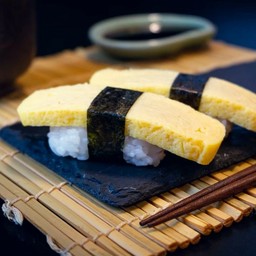 TAMAGO NIGIRI
