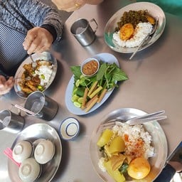 ช้อนทอง แกงปักใต้