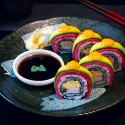 Maguro Avocado Roll