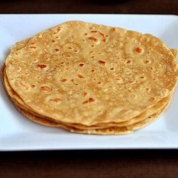 Chapathi Phulka (Whole-wheat flat bread)