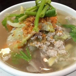 แกงจืดเต้าหู้หมูสับสาหร่าย