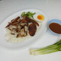 ข้าวหมูแดงทุอย่างขพิเศษ