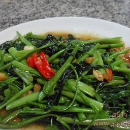 ข้าวผักบุ้งไฟแดง(ไม่ใส่เนื้อสัตว์)