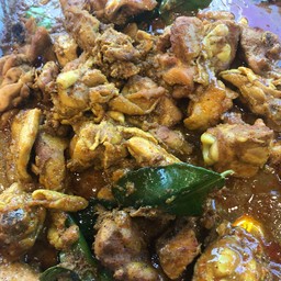 ไก่ผัดพริกแกงใต้