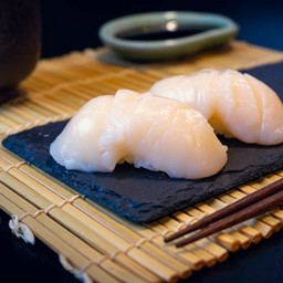 HOTATE NIGIRI