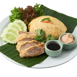 ข้าวผัดซีอิ๊วญี่ปุ่นห่อไข่หน้าเป็ดล่อนทอด