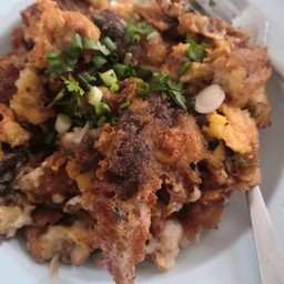 คุณพลอยเบเกอรี่ อาหารตามสั่ง