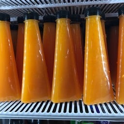 น้ำส้มคั้นสดแท้100%