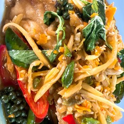เนื้อปลากะพงผัดฉ่า
