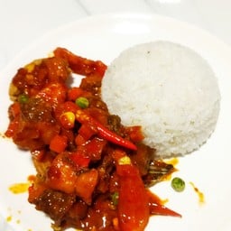 ข้าว ปลาผัดซอสต้มยำ