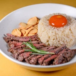 ข้าวหน้าเนื้อย่างไข่ดองซีอิ้วตราแกะ