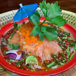 ยำแซลมอนติดเกาะ