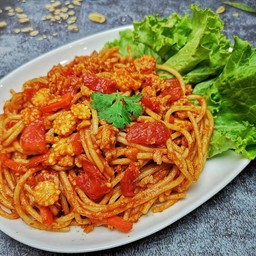 สปาเก็ตตี้ซอสมะเขือเทศหมูสับ