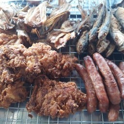 ใบเฟิร์นต้มเลือดหมู เทศบาล8