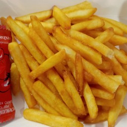 เฟรนฟรายคลุกเกลือ